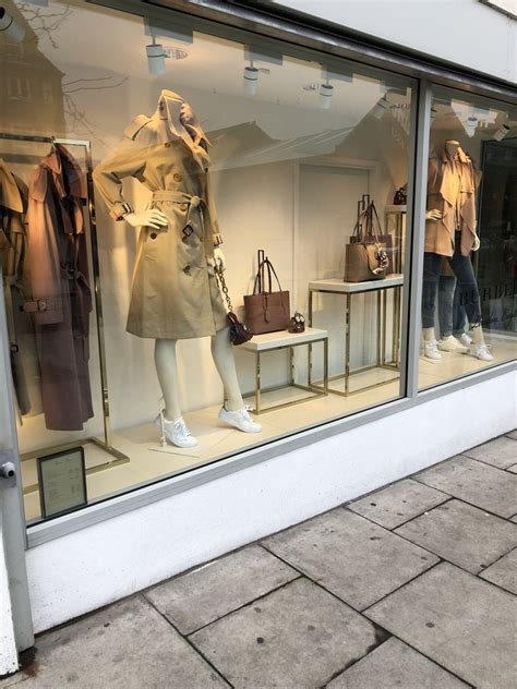 burberry outlet i london|burberry factory shop london.